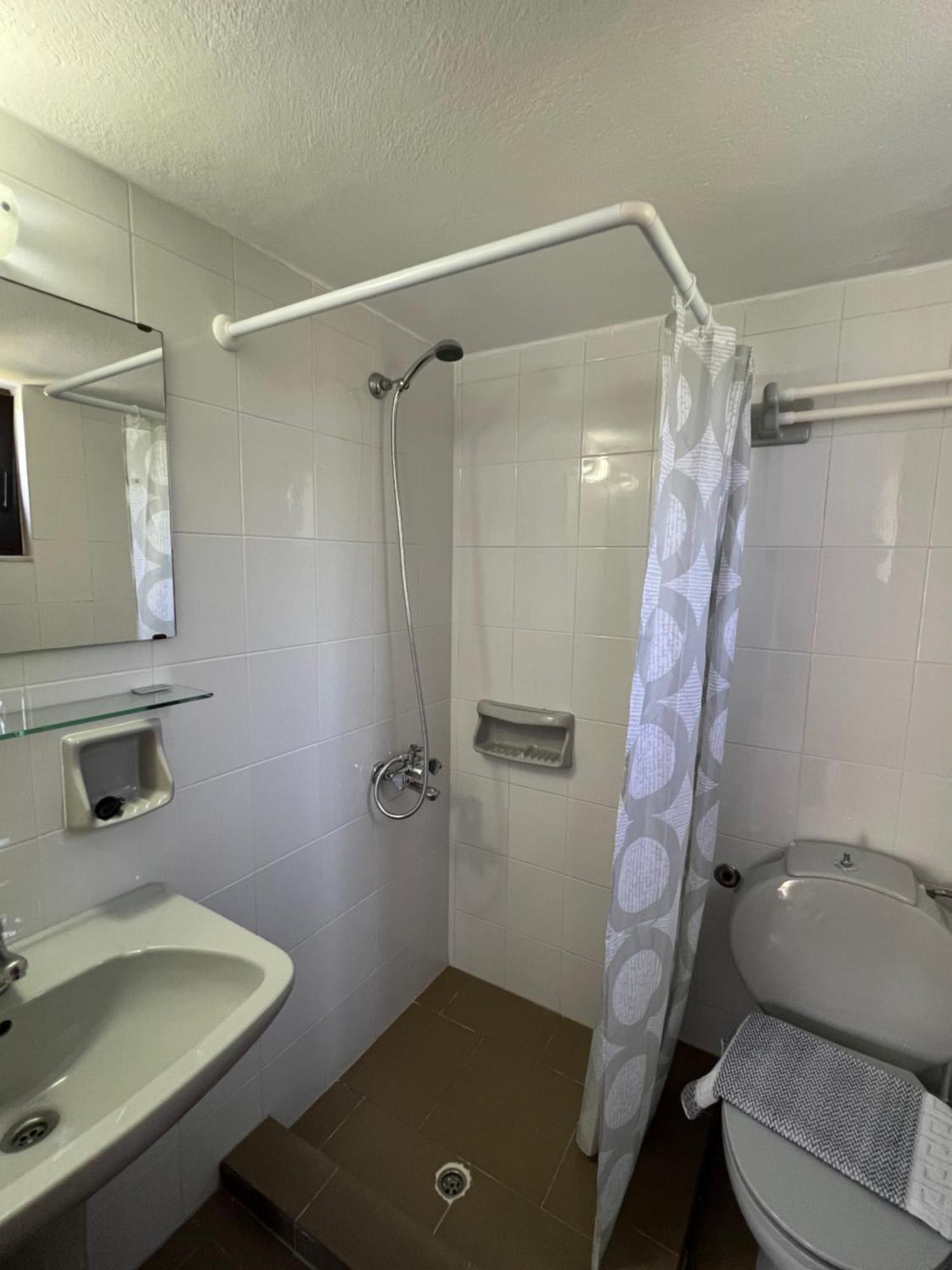 Zourpos Studios & Apartments Каливес Екстериор снимка
